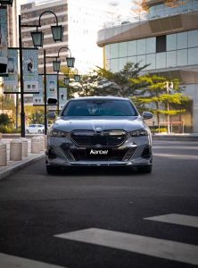 ลิ้นหน้า Carbon Fiber BMW i5 xDrive40/M60 540i/550e xDrive G60 G61 ทรง Karbel V1