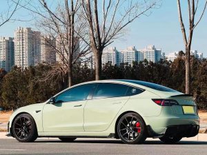 สเกิร์ตข้าง Carbon Fiber Tesla Model 3 / Performance ทรง Karbel