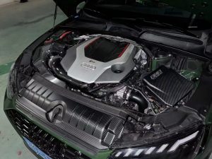 ชุดแต่งห้องเครื่อง Carbon Fiber Audi RS5 B9.5 ทรง Karbel ปี 2020-2025