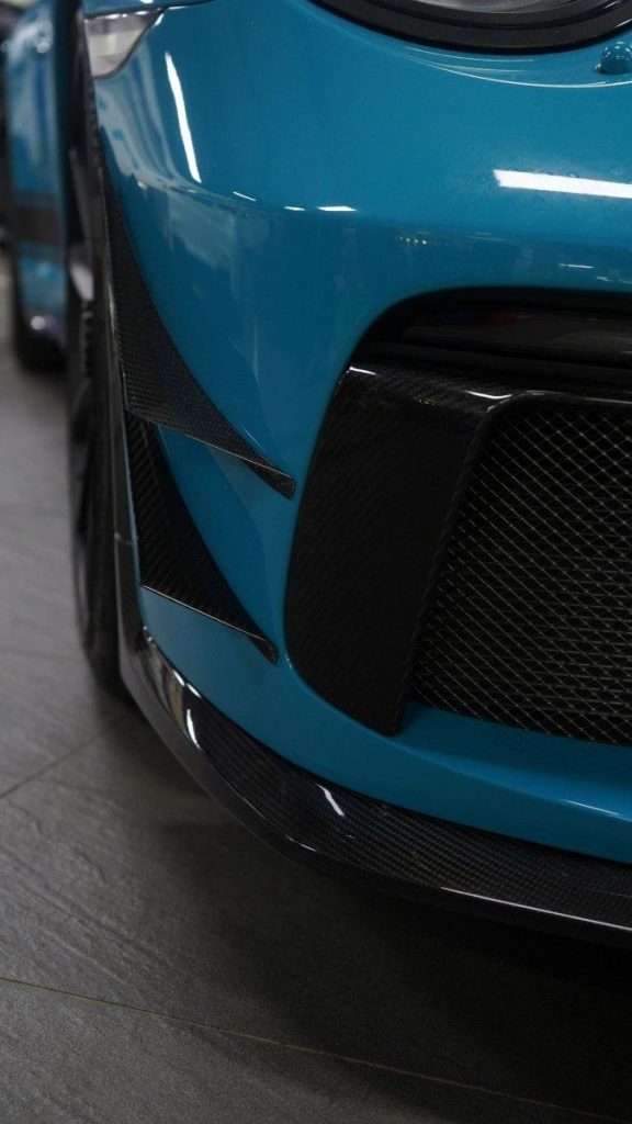กันชน Carbon Fiber Porsche 911 991.2 GT3 ทรง Karbel (Front Bumper Upper Valences)