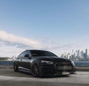 ลิ้นหน้า Carbon Fiber Audi RS5 B9 ทรง Karbel ปี 2017-2019