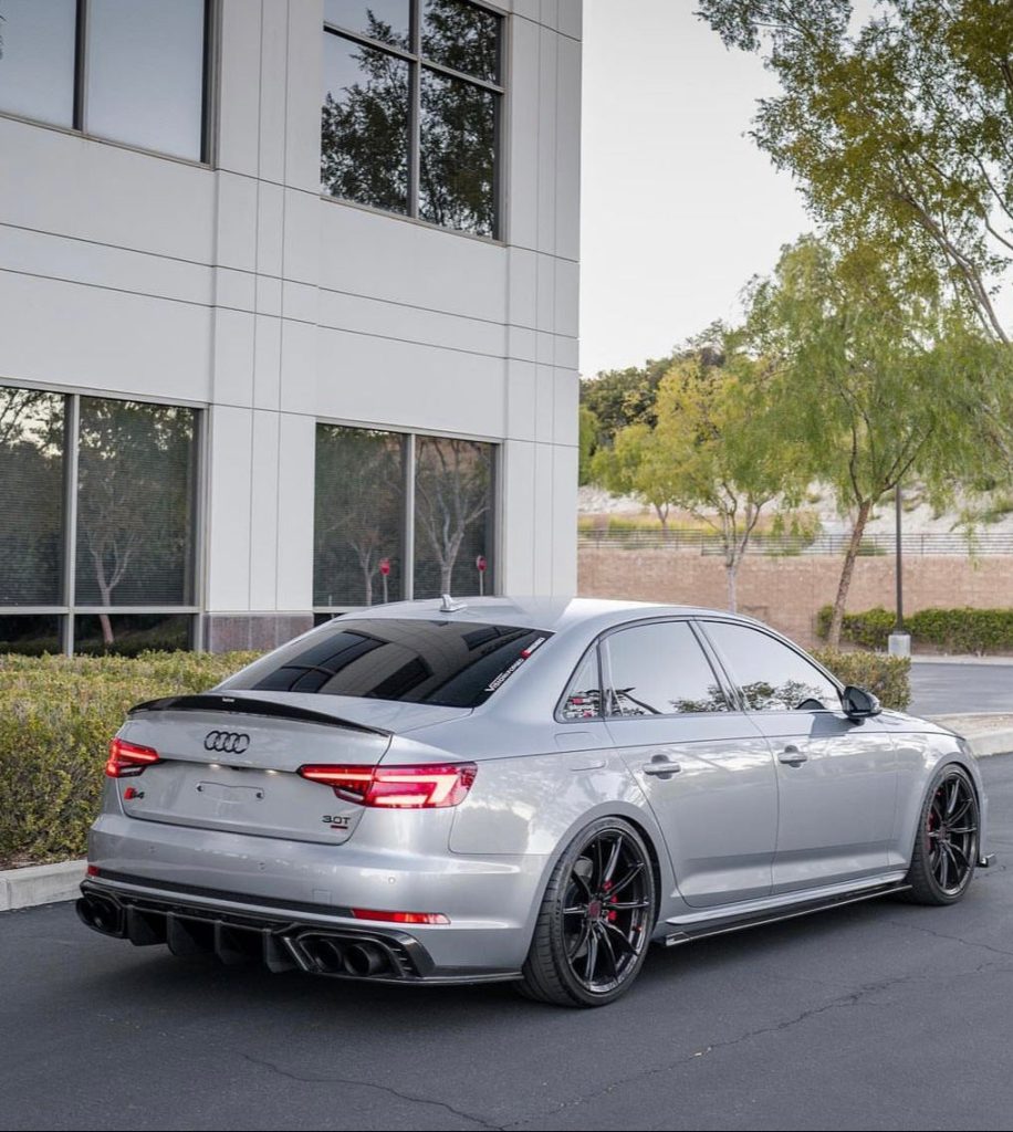 สปอยเลอร์ Carbon Fiber Audi S4 A4 B9 / B9.5 Sedan ทรง Karbel V2 Dry Carbon