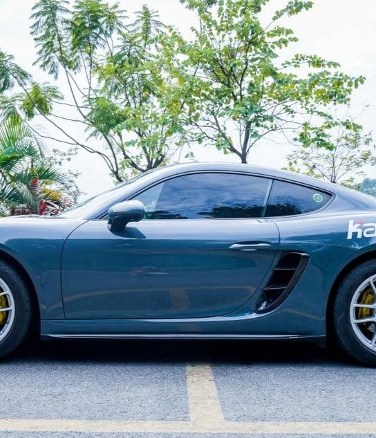 สเกิร์ตข้าง Carbon Fiber Porsche 718 Cayman/Boxster/GTS/GT4/Spyder ทรง Karbel ปี 2017-2025