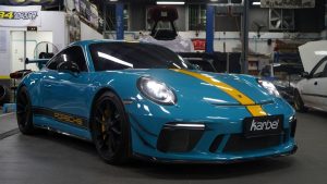สเกิร์ตข้าง Carbon Fiber Porsche 911 991.1 991.2 GT3 4S GTS ทรง Karbel