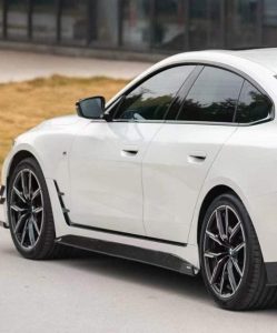 สเกิร์ตข้าง Carbon Fiber BMW G26 Gran coupe M440i 430i ทรง Karbel