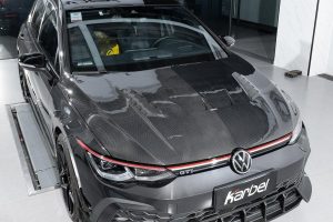 ฝากระโปรงหน้า Carbon Fiber Volkswagen Golf GTI / R-Line / R MK8 MK8.5 ทรง Karbel