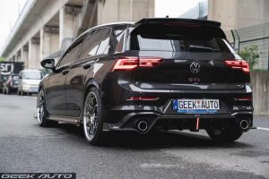 สปอยเลอร์หลังคา Carbon Fiber Volkswagen Golf GTI / R-line MK8 MK8.5 ทรง Karbel