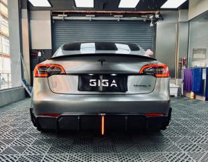 สปอยเลอร์ Carbon Fiber Tesla Model 3 / Performance Sedan ทรง Karbel