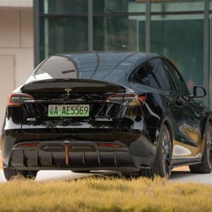 สปอยเลอร์ Carbon Fiber Tesla Model Y / Performance ทรง Karbel
