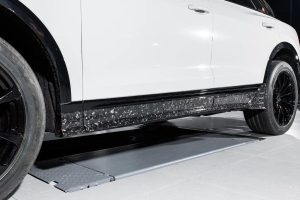 สเกิร์ตข้าง Carbon Fiber Audi SQ8 Q8 ทรง Karbel ปี 2019-ON