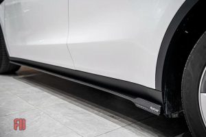 สเกิร์ตข้าง Carbon Fiber Tesla Model Y / Performance ทรง Karbel