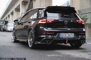 สเกิร์ตข้าง Carbon Fiber Volkswagen Golf GTI / R-line MK8 MK8.5 ทรง Karbel Dry Carbon