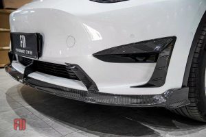 ชิ้นตกแต่งคาร์บอน Carbon Fiber Tesla Model Y / Performance ทรง Karbel