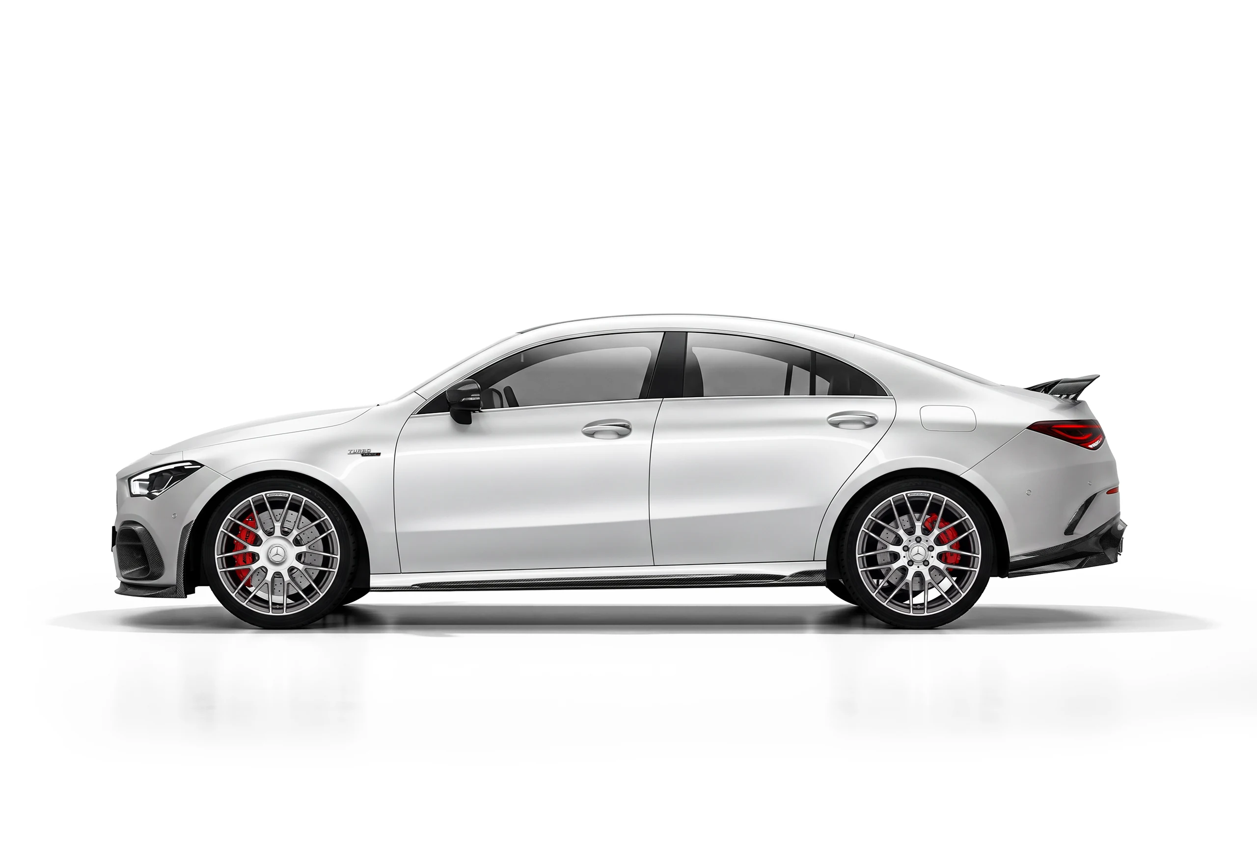 มุมท้าย Mercedes-Benz CLA W118 C118 พร้อมดิฟฟิวเซอร์คาร์บอนไฟเบอร์ PAKTECHZ