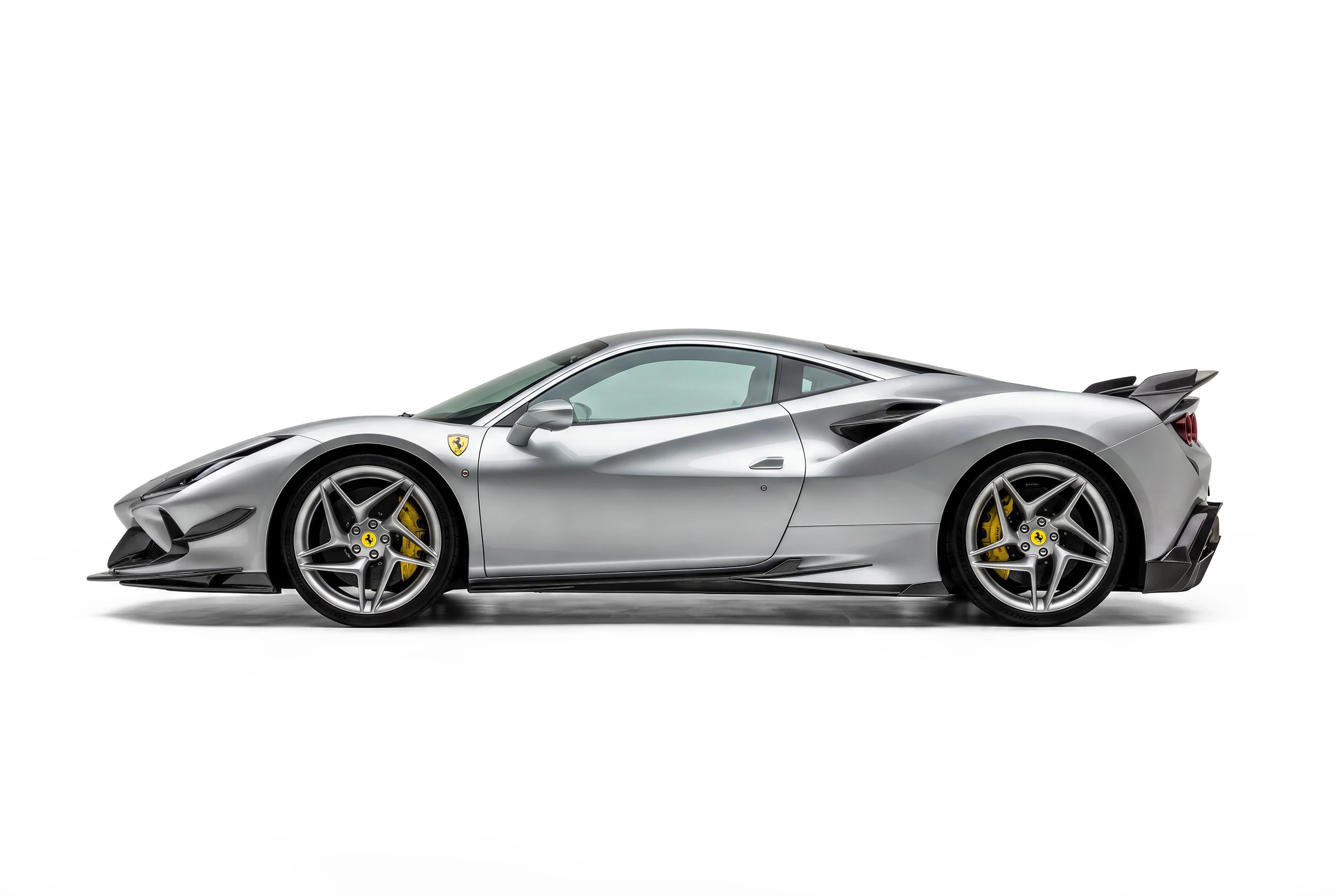 ดิฟฟิวเซอร์และสปอยเลอร์คาร์บอนไฟเบอร์ PAKTECHZ สำหรับ Ferrari F8