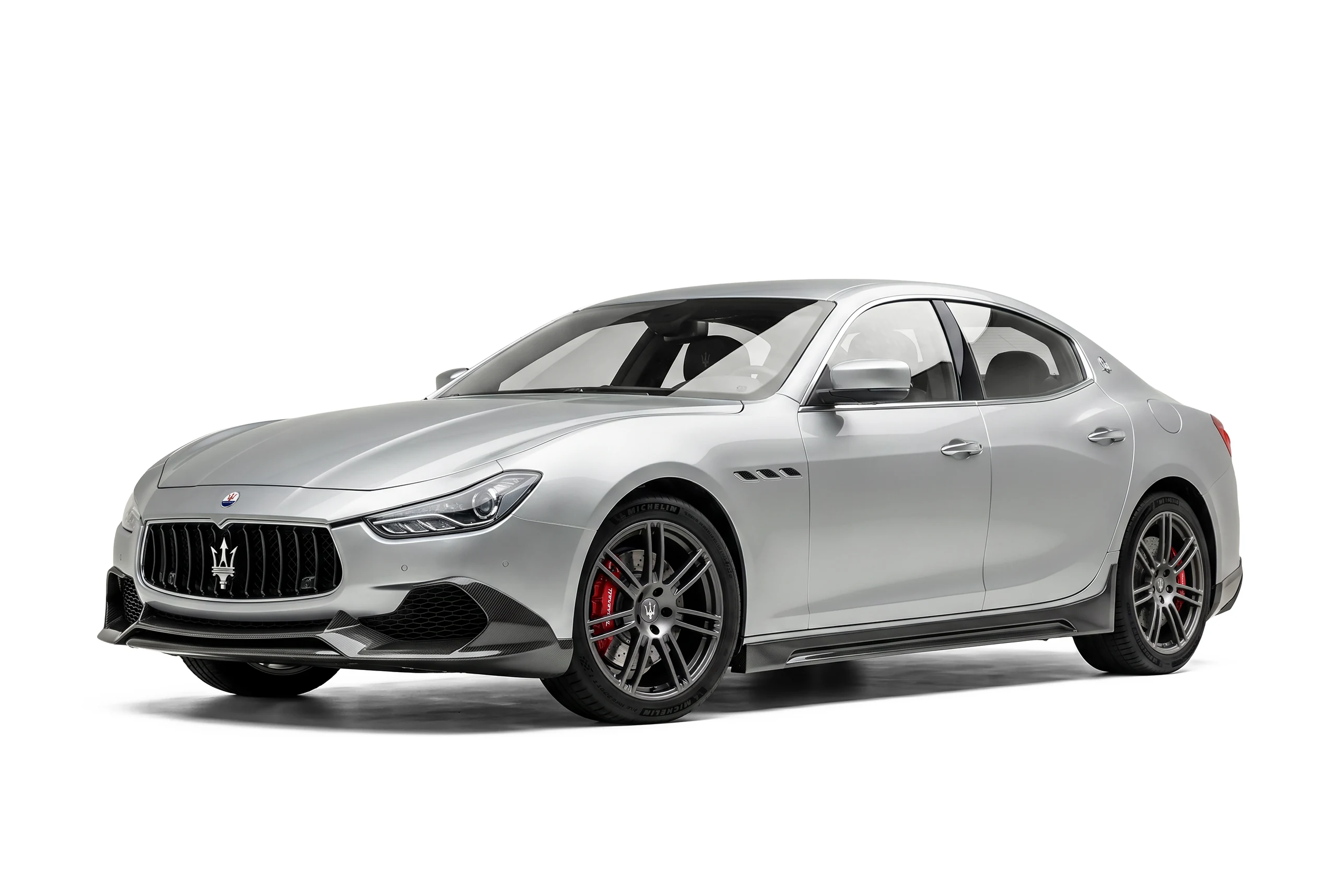 Maserati Ghibli ติดตั้งชุดแต่งคาร์บอนไฟเบอร์รอบคัน PAKTECHZ