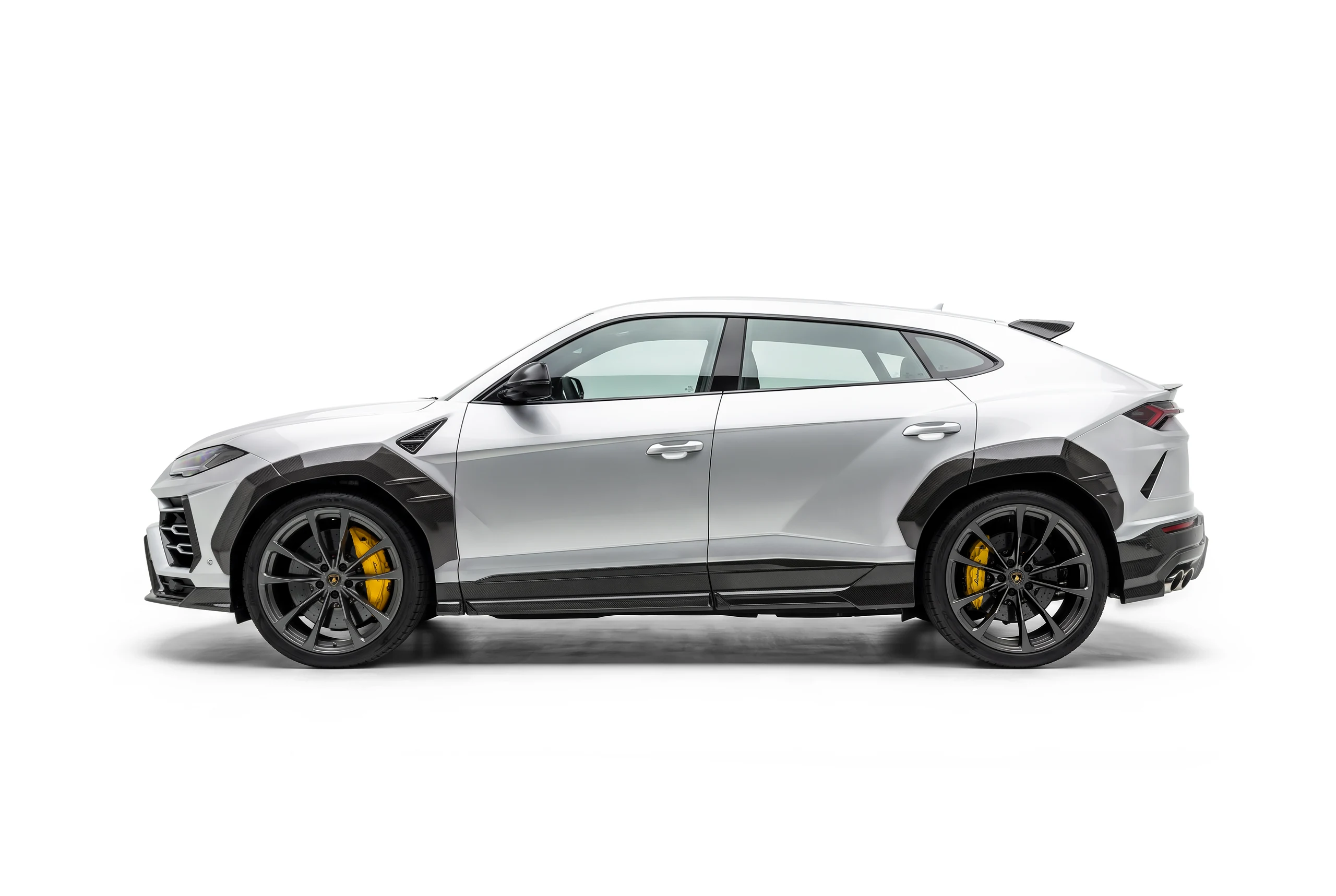 สปอยเลอร์หลังคาคาร์บอนไฟเบอร์ PAKTECHZ สำหรับ Lamborghini Urus