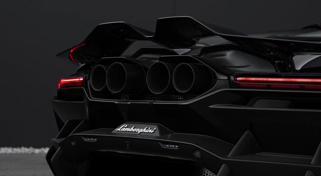 ปลายท่อ Lamborghini Revuelto Novitec