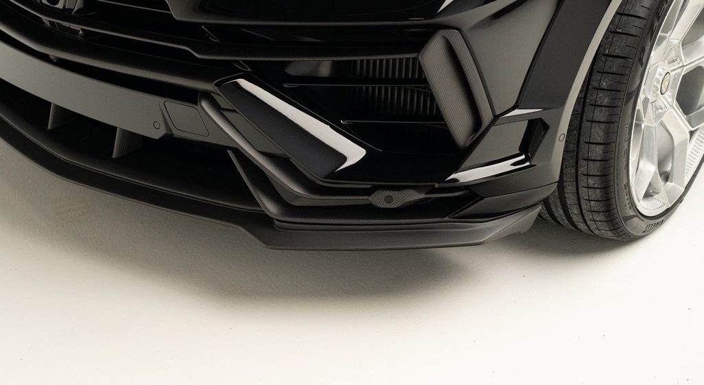 ชิ้นเสริมกันชนหน้า ชิ้นต่อ Lamborghini Urus Performante Novitec