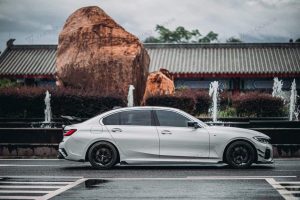 ลิ้นหน้า Carbon Fiber BMW 3 Series 330i M340i G20 Pre-LCI ทรง TAKD V2