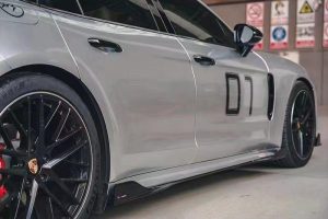 สเกิร์ตข้าง Carbon Fiber Porsche Panamera RWD/Base/4/4S/GTS/Turbo/Turbo S 971.1 971.2 ทรง TAKD