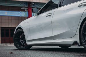 สเกิร์ตข้าง Carbon Fiber BMW 3 Series G20 330i M340i ทรง TAKD Ver.2 ปี 2019-ON