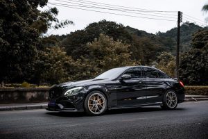 ลิ้นหน้า Carbon Fiber Mercedes Benz C-Class C63/C63S ทรง TAKD