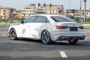 ดิฟฟิวเซอร์ Carbon Fiber Audi S4 A4 S-Line B9.5 ทรง TAKD Ver.1 ปี 2020-ON