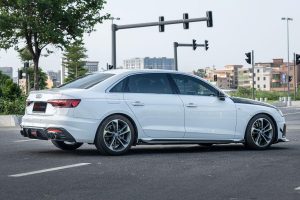 ดิฟฟิวเซอร์ Carbon Fiber Audi S4 A4 S-Line B9.5 ทรง TAKD Ver.1 ปี 2020-ON