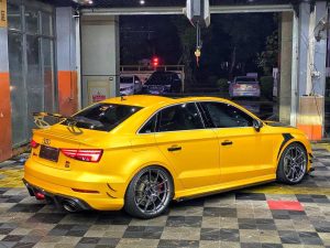 สเกิร์ตข้าง Carbon Fiber Audi RS3 8V ทรง TAKD Dry Carbon ปี 2018-2020