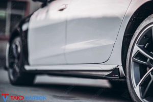 สเกิร์ตข้าง Carbon Fiber Audi S4 A4 S-Line B9.5 ทรง TAKD ปี 2020-ON