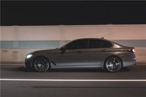สเกิร์ตข้าง Carbon Fiber BMW 5 series M550 540 530 G30 ทรง TAKD