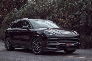 ลิ้นหน้า Carbon Fiber Porsche Cayenne 9Y0 ทรง TAKD ปี 2018-2023