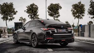กันชน Carbon Fiber BMW I4 M50 / e Drive 40 M440i G26 ทรง TAKD