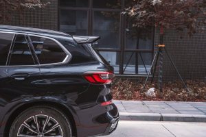 สปอยเลอร์หลังคา Carbon Fiber BMW X5 G05 M50i X/S Drive 40i ทรง TAKD ปี 2019-ON