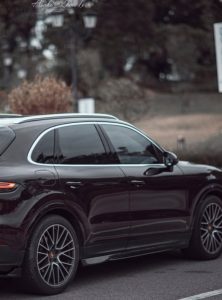 สเกิร์ตข้าง Carbon Fiber Porsche Cayenne Base/E-Hybrid/S/Turbo/Turbo S/Turbo GT/GTS 9Y0 9Y3 ทรง TAKD