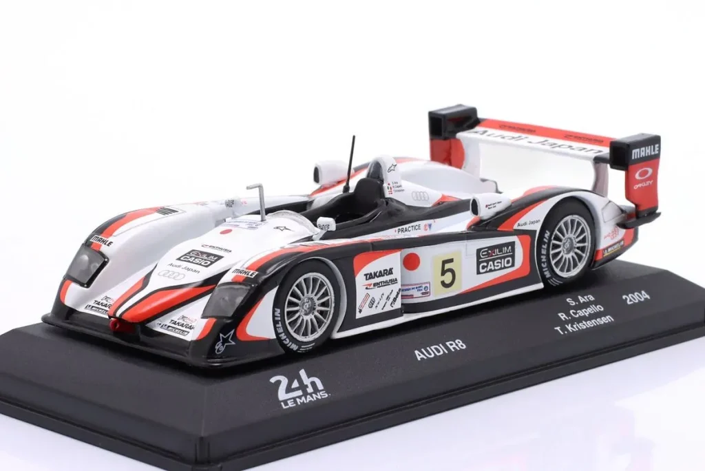 โมเดลรถ 1:43 Audi R8 #5 Rinaldo Capello, Tom Kristensen, Seiji Ara 24 ชั่วโมง เลอมังส์ ปี 2004 Altaya