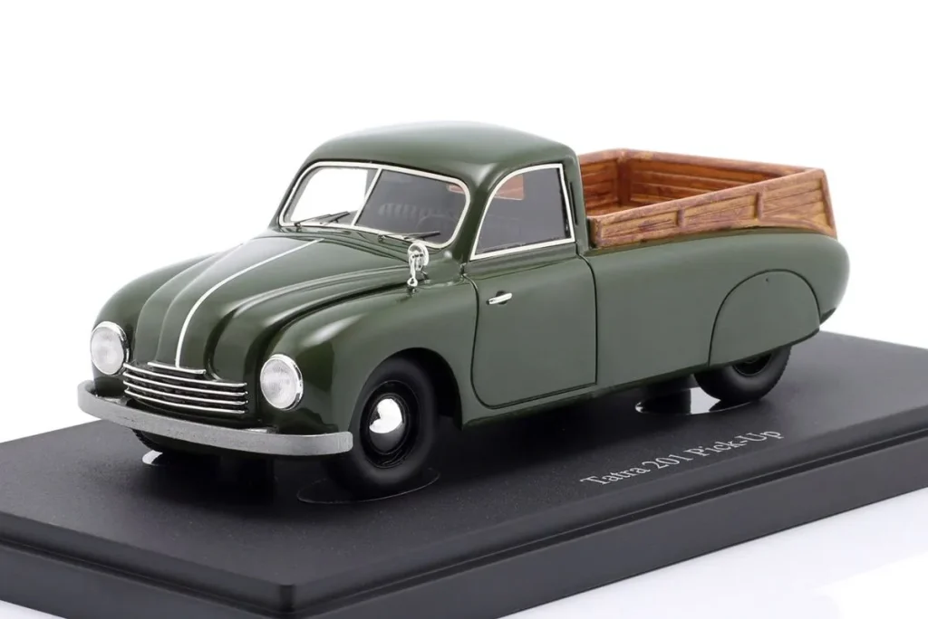 Model 1:43 Tatra 201 Pick-Up year 1950 dark green AutoCult