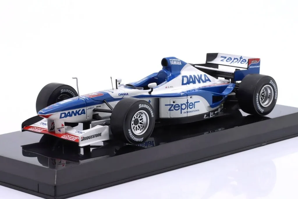 โมเดลรถ 1:24 Arrows A18 #1 Damon Hill ฟอร์มูล่าวัน ปี 1997 Premium Collectibles