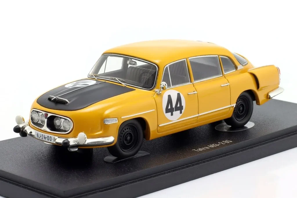 โมเดลรถ 1:43 Tatra 603-2 B5 #44 Alois Mark, Bohuslav Stiborek อันดับ 4 Marathon de la Route ปี 1966 AutoCult