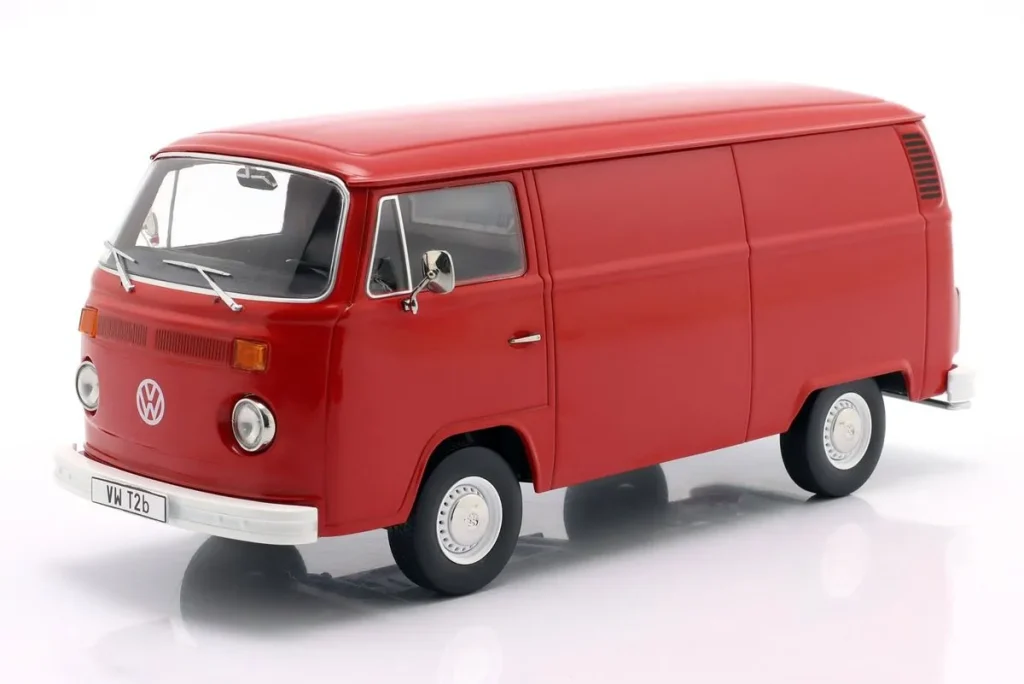 โมเดลรถ 1:18 Volkswagen VW T2b Kastenwagen ปี 1972 สีแดง KK-Scale