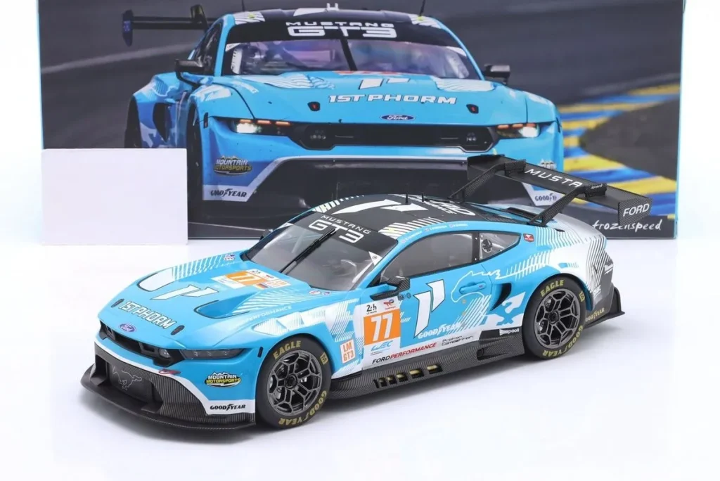 โมเดลรถ 1:18 Ford Mustang GT3 #77 Ben Barker, Ryan Hardwick, Zacharie Robichon 24 ชั่วโมง เลอมังส์ ปี 2024 Ixo