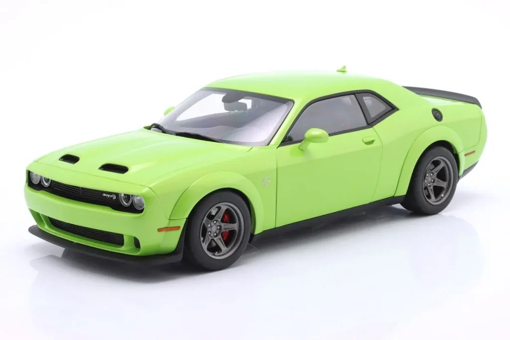 โมเดลรถ 1:18 Dodge Challenger SRT Super Stock ปี 2023 สีเขียว (sublime) AUTOart