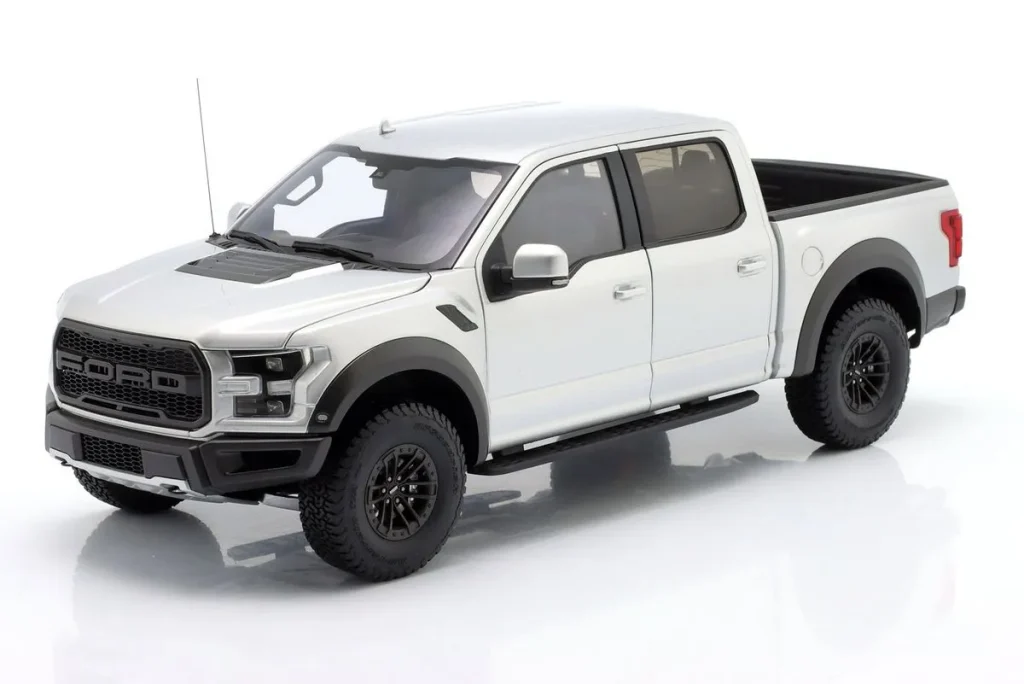 โมเดลรถ 1:18 Ford F-150 Raptor Supercrew Pick-Up ปี 2019 สีเงิน (ingot silver) AUTOart