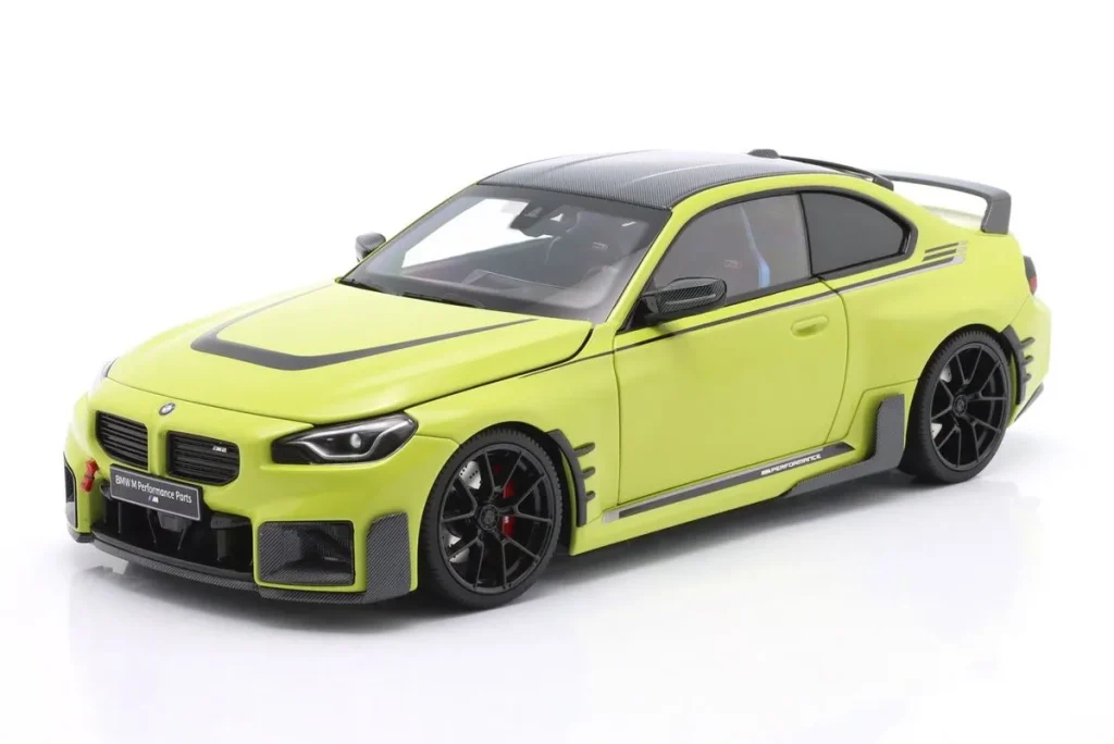 โมเดลรถ 1:18 BMW M2 (G87) Performance Parts ปี 2024 สี Sao Paulo เหลือง Minichamps
