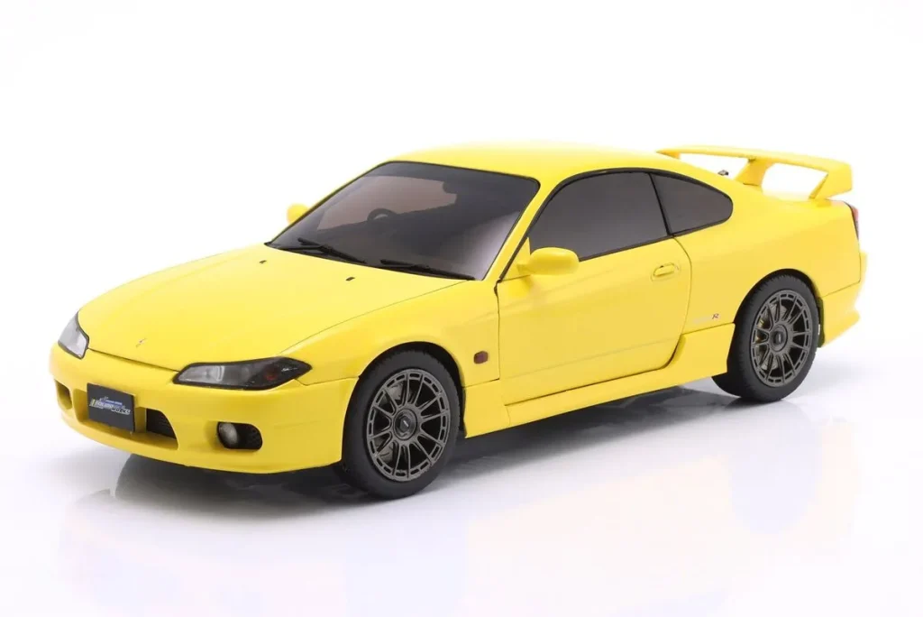 โมเดลรถ 1:18 Nissan Silvia (S15) Spec-R Aero ปี 1999 สีเหลือง (lightning yellow) Solido