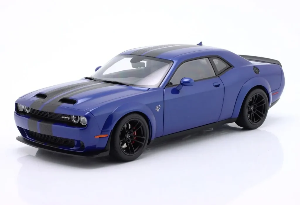 โมเดลรถ 1:18 Dodge Challenger SRT Superstock ปี 2023 สีน้ำเงิน เมทัลลิก (frostbite blue) AUTOart