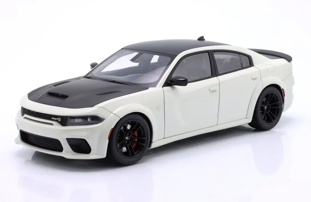 โมเดลรถ 1:18 Dodge Charger SRT Hellcat Redeye Jailbreak สีขาว (knuckle white) AUTOart