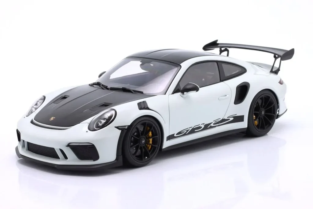 โมเดลรถ 1:18 Porsche 911 (991 II) GT3 RS พร้อม Weissach-Paket ปี 2017 สีขาว AUTOart