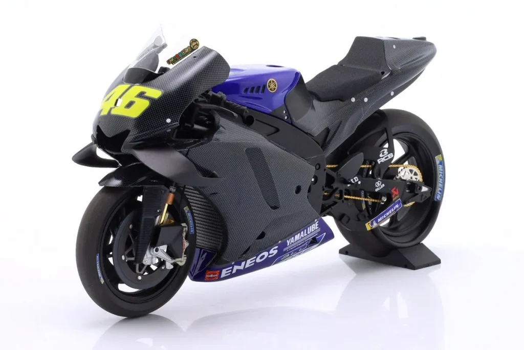 โมเดลมอเตอร์ไซค์ 1:12 Yamaha YZR-M1 #46 Valentino Rossi โมโตจีพี ปี 2019 Minichamps